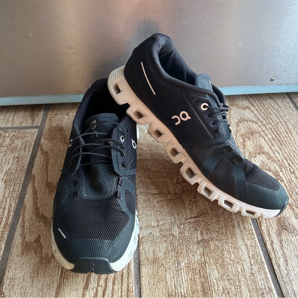 On Clouds Other - OnCloud 5 Slip On Bungee Lace Running Shoes Casual Workout Black White Mens 10.5